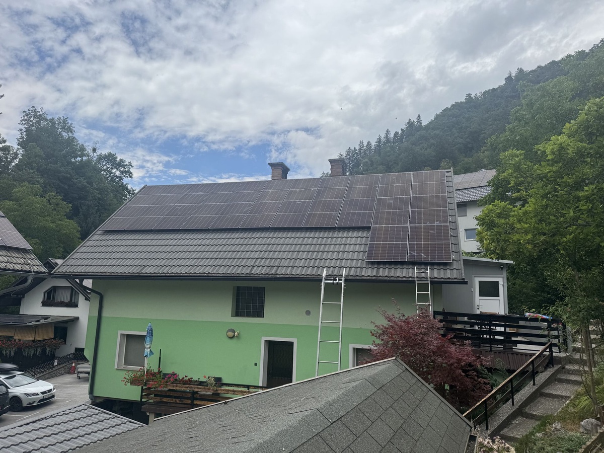 Sončna elektrarna – Bled | AERIS